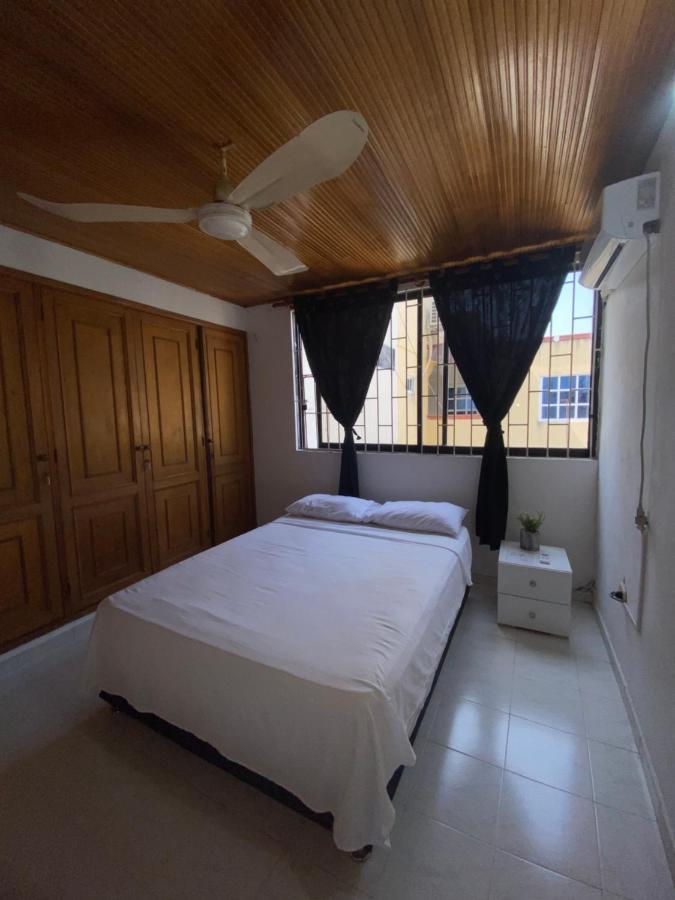 Habitaciones Cerca Al Aeropuerto 2 Cartagena Buitenkant foto